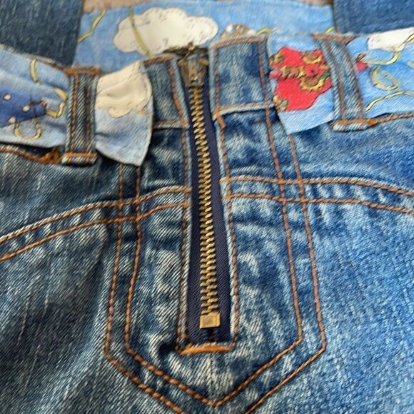 Handmade unique jean purse made from jean skirt - Picture 2 of 8